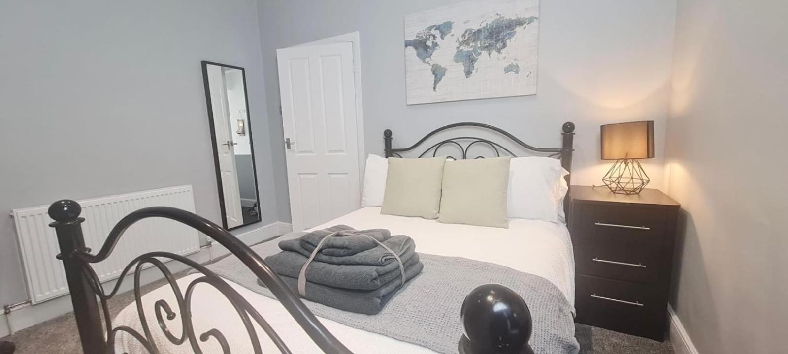 Westcliff-On-Sea Modern 2 Bedroom Apartment - Free Parking Southend-on-Sea Eksteriør bilde