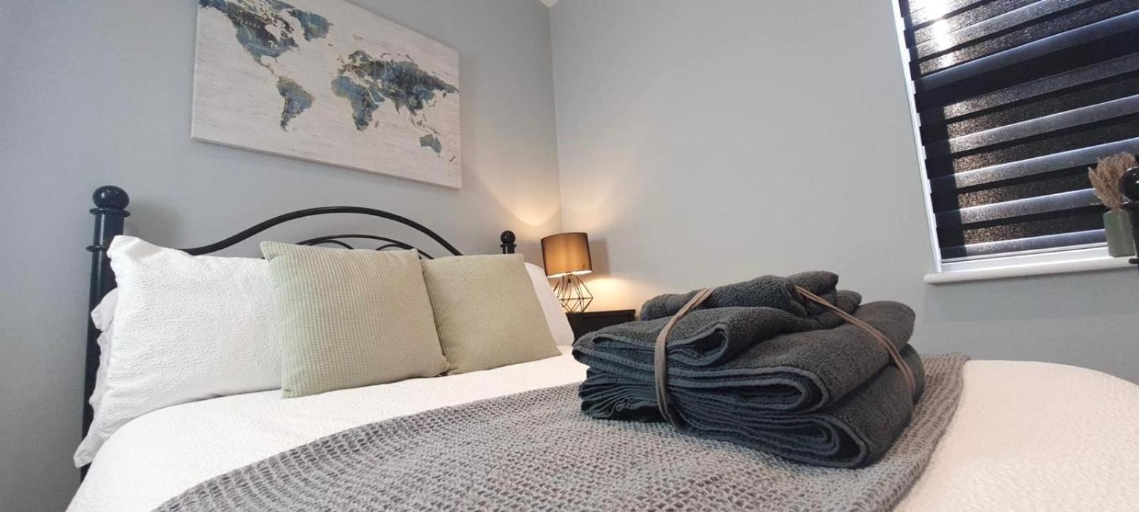 Westcliff-On-Sea Modern 2 Bedroom Apartment - Free Parking Southend-on-Sea Eksteriør bilde